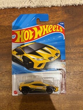 Hot Wheels Lamborghini Huracan Sterrato